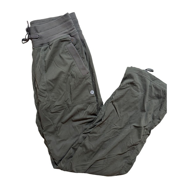 lululemon athletica Pants - Lululemon Dance Studio Pants Size 4 Olive Green Mid Rise Full Length